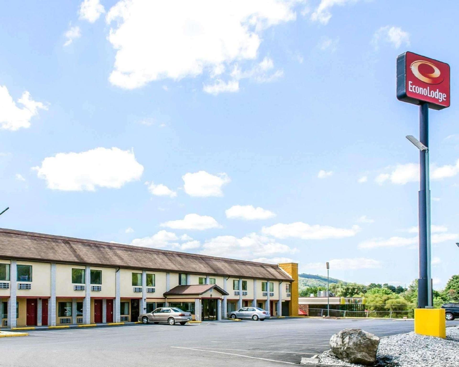 Hotel Baymont By Wyndham Pine Grove I-81 Exterior foto